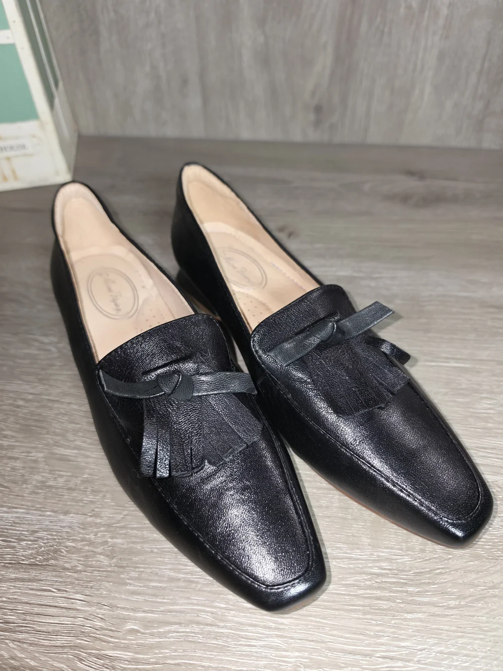 Mona Flying Black Leather Tassel Loafers Square Heel Women 8.5
